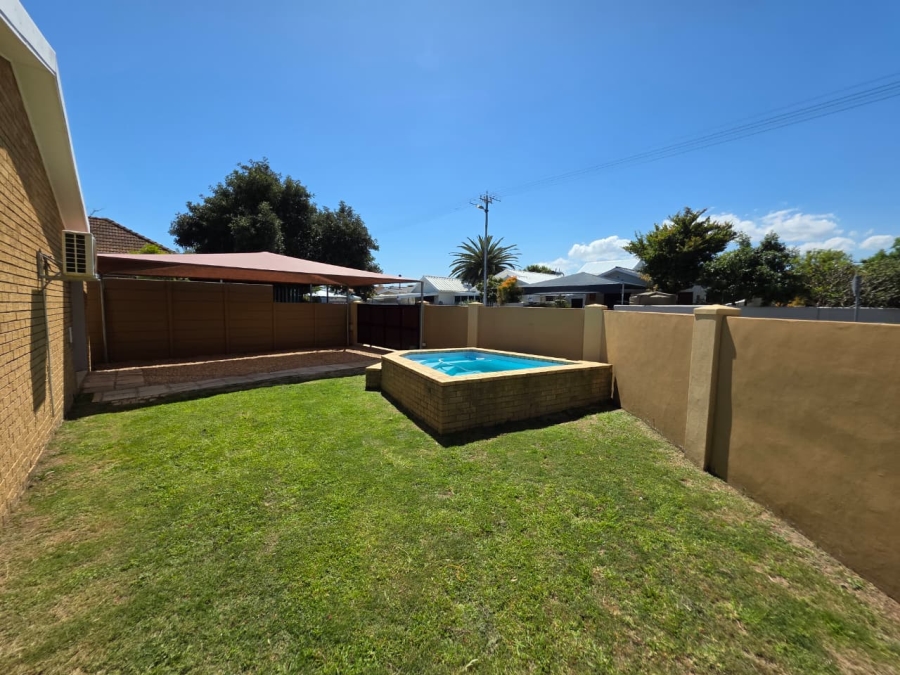 6 Bedroom Property for Sale in Lochnerhof Western Cape